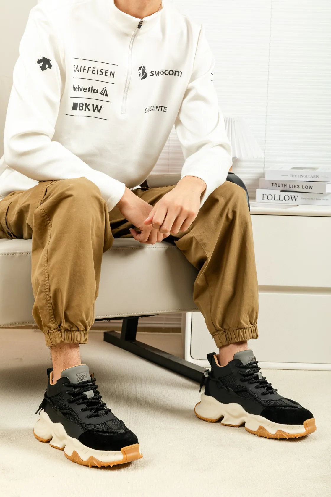 Men's shoes 💰620 IUGGI Heavy-duty thick-soled dad shoes EVA foam outsole Rarely seen on the market Retro version Very good-looking on the feet Mainly because it is so classy All-sheep fur lining Thick sole plate Super soft rebound Model 6081 Men's model 39-44 [issued]